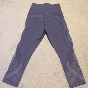 Lululemon Wunder Under Crop II Scallop Full-On Luxtreme leggings like new size 6